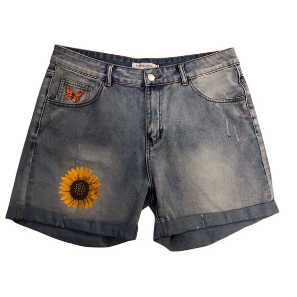 MissLook Sz 16 Light Wash Blue Jean Shorts High Rise Sunflower Design Rolled - Picture 1 of 5